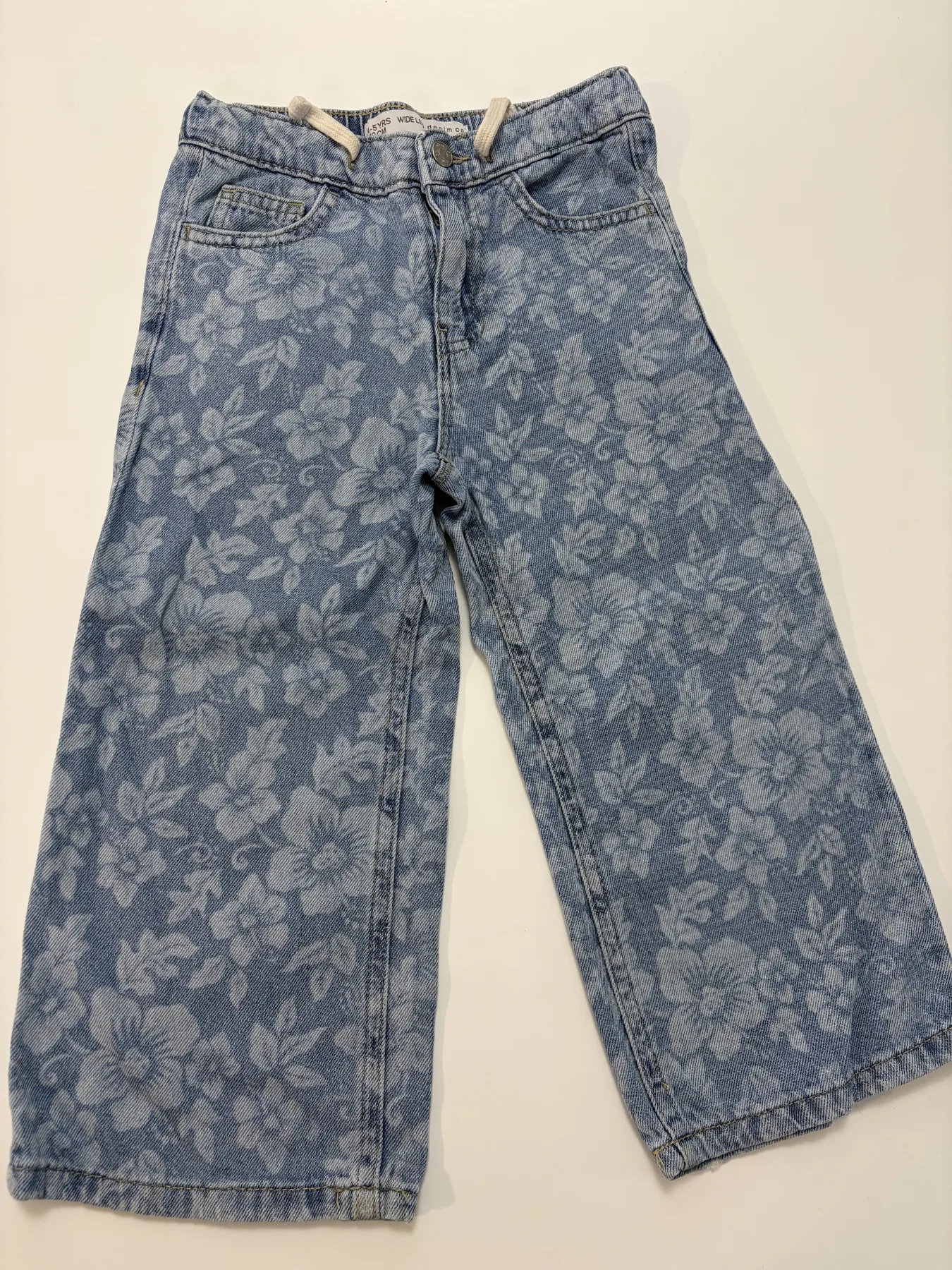 Wideleg denim co · Útvíðar gallabuxur · stærð 110 · Eins og nýtt