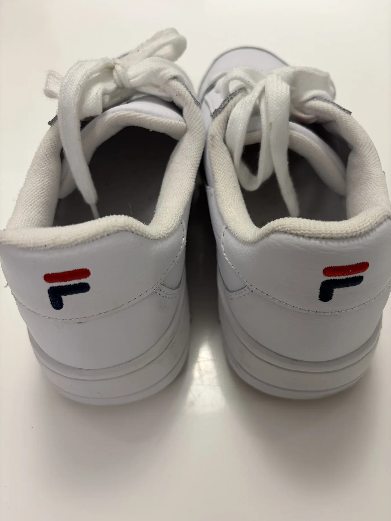 FILA · FILA strigaskór · stærð 40 · Mjög gott · mynd 2